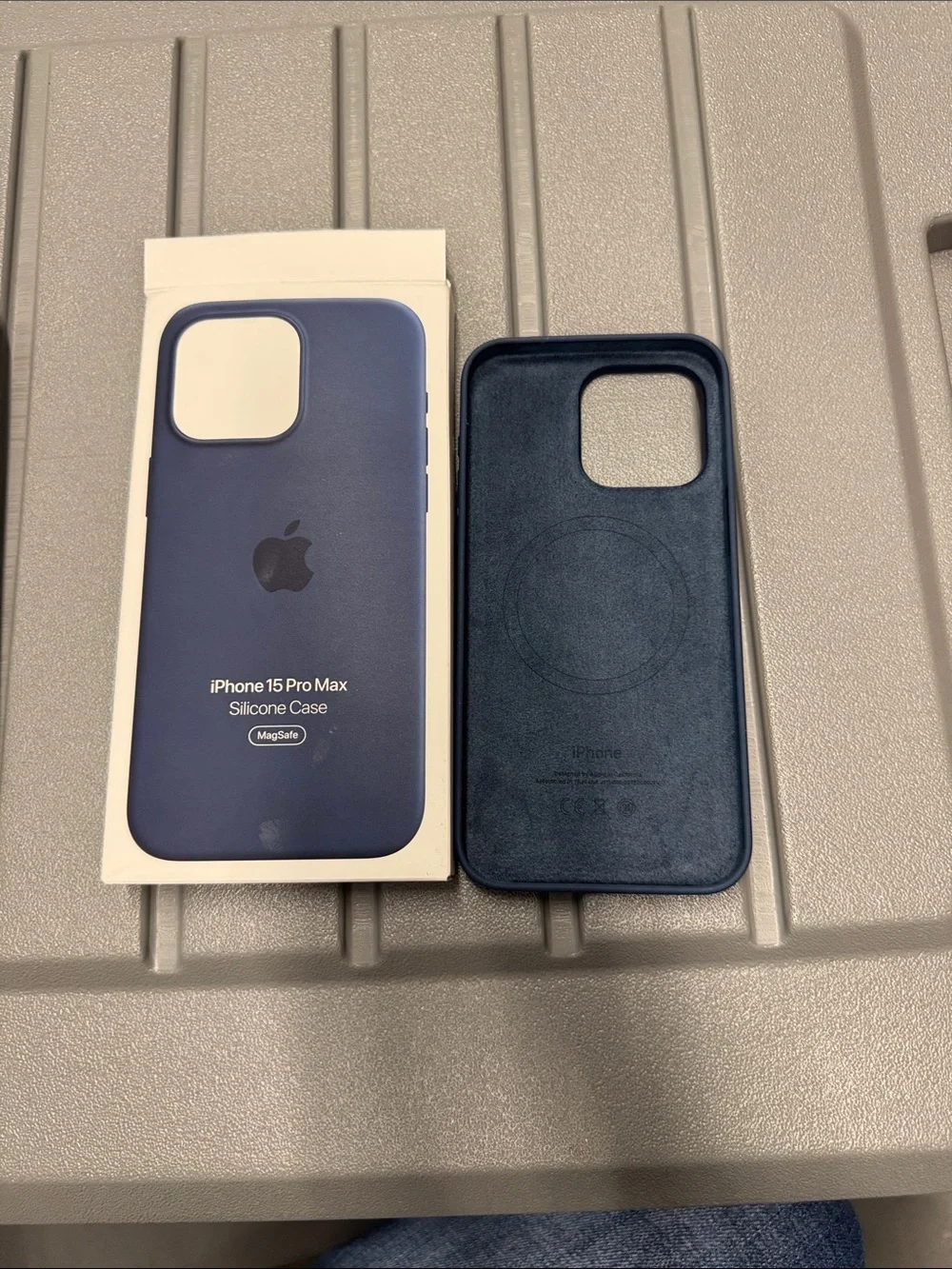 Apple iPhone 15 Pro Max Silicone Case - Navy Blue